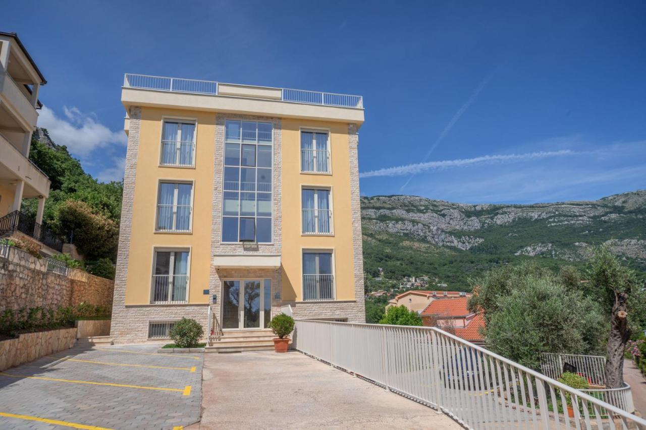 Apartments Bonazza Petrovac Екстер'єр фото