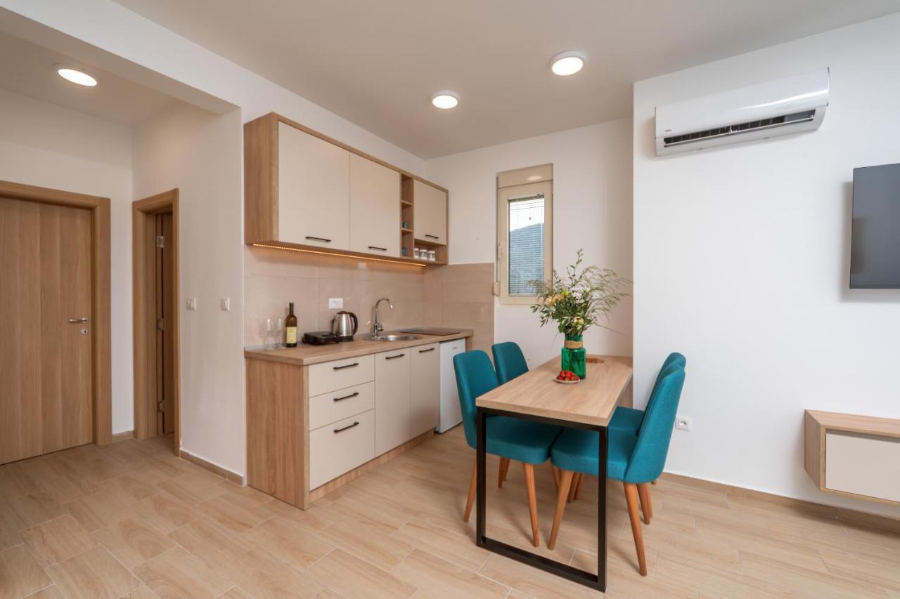 Apartments Bonazza Petrovac Екстер'єр фото