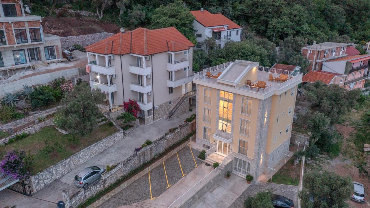 Apartments Bonazza Petrovac Екстер'єр фото