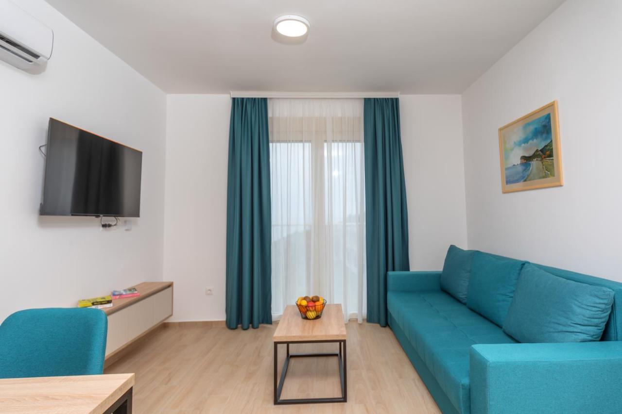 Apartments Bonazza Petrovac Екстер'єр фото