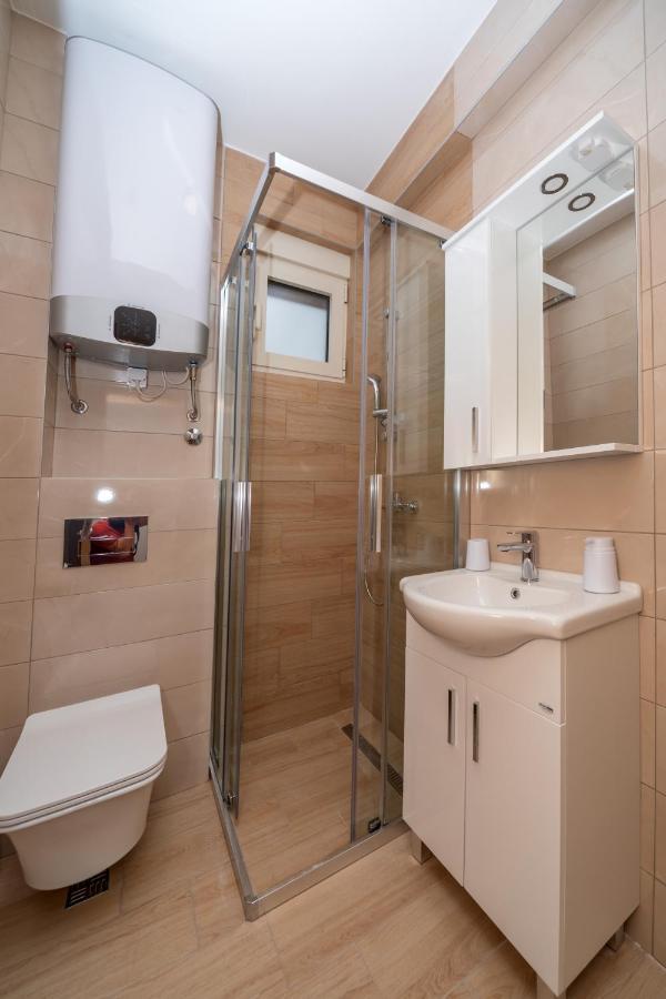 Apartments Bonazza Petrovac Екстер'єр фото