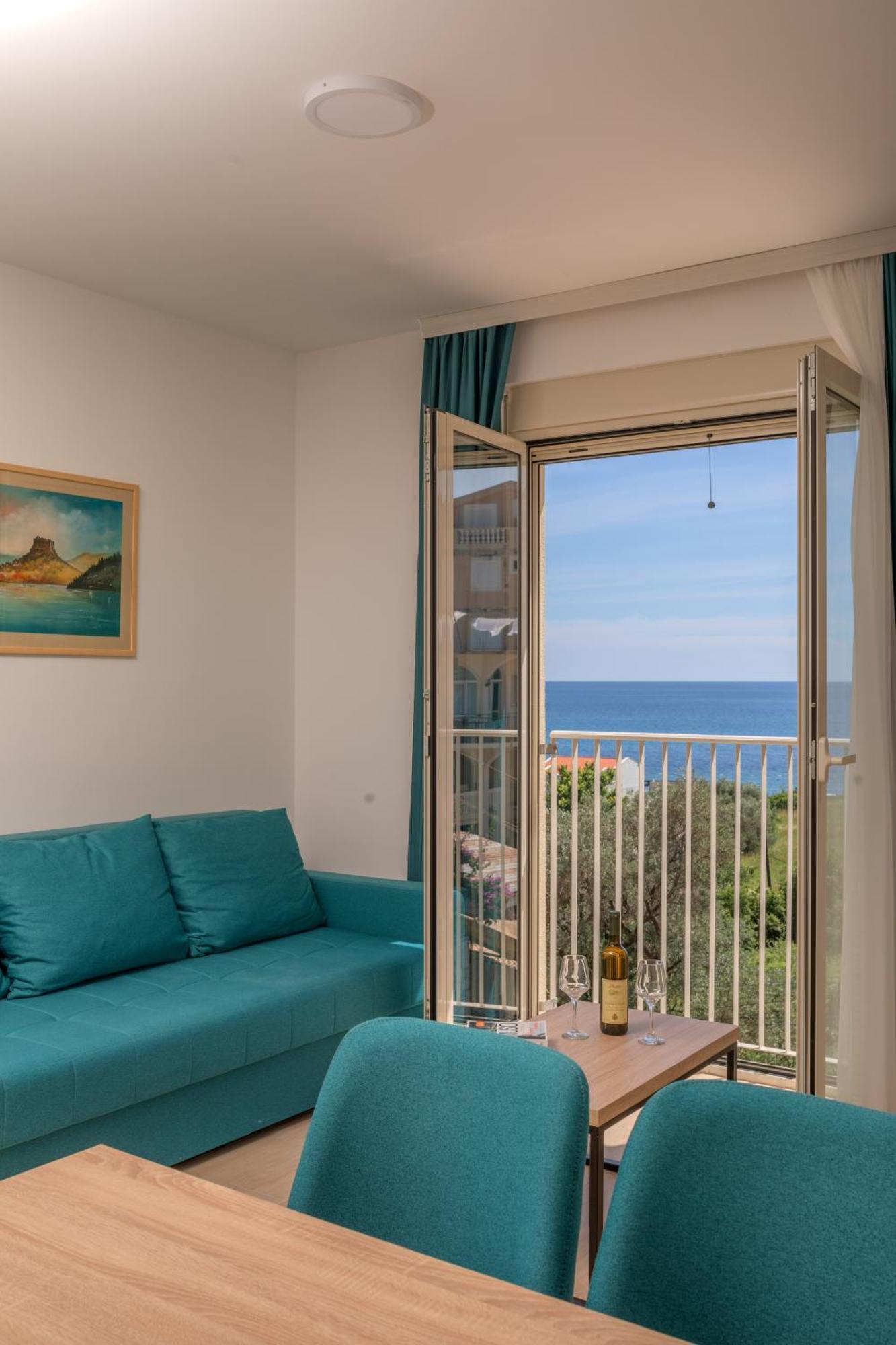 Apartments Bonazza Petrovac Екстер'єр фото